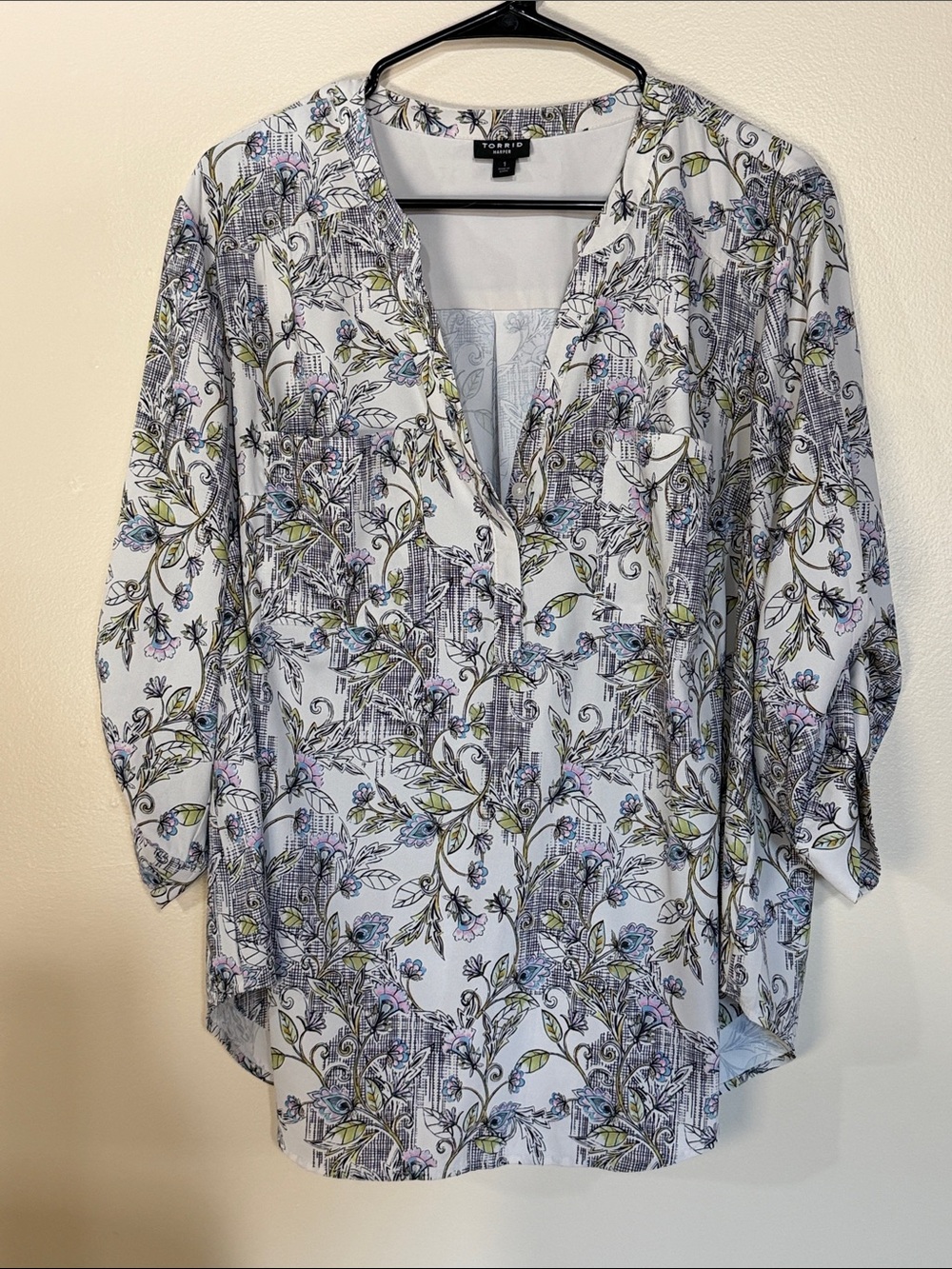 torrid Grey Floral V-Neck Tunic with Blue and Green Accents